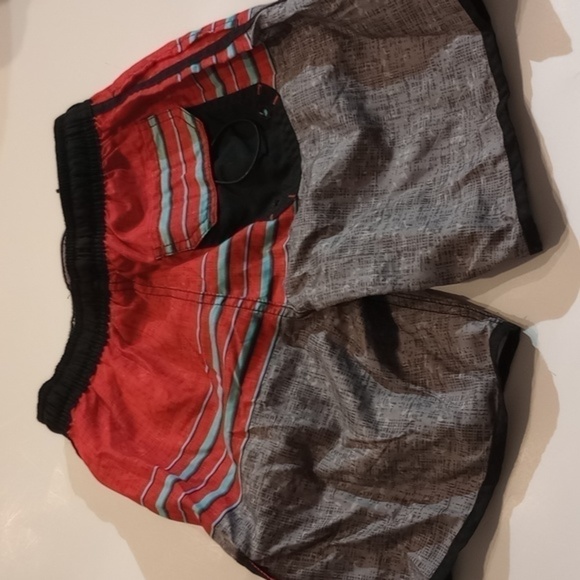 NWOT U.S. Apparel boys swim trunks shorts, size medium (10), red grey - Picture 3 of 4